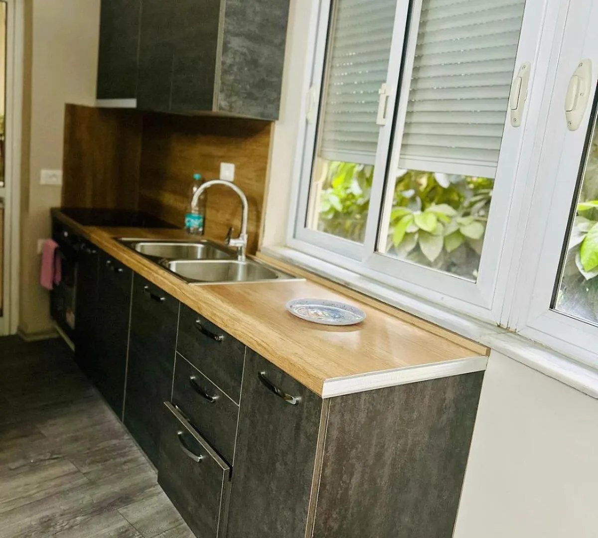 شقة Nik'S Urban Nest Within 10 Min Walk From The Center تيرانا