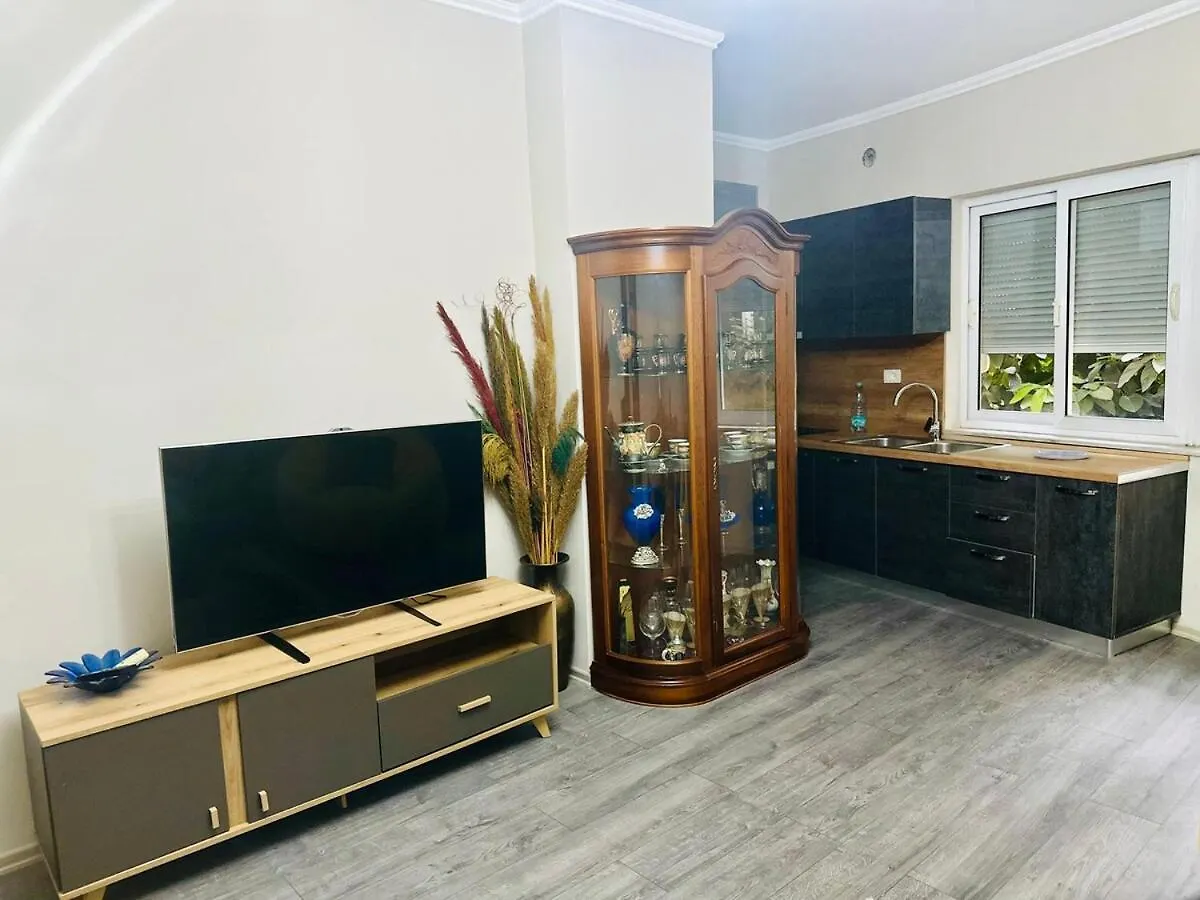 شقة Nik'S Urban Nest Within 10 Min Walk From The Center تيرانا